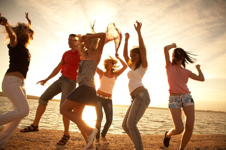Vibrant Nightlife and Entertainment